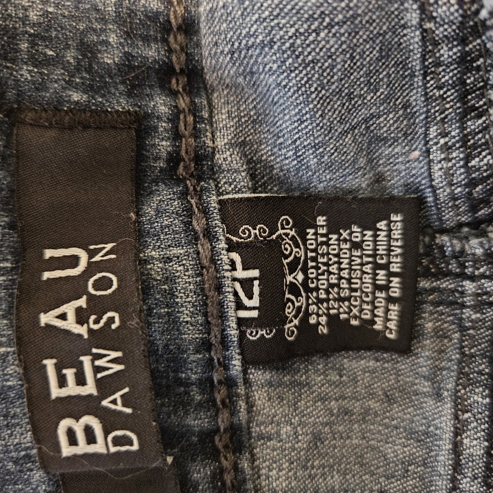 Woman's Blue Jeans - Beau Dawso - Picture 9 of 13